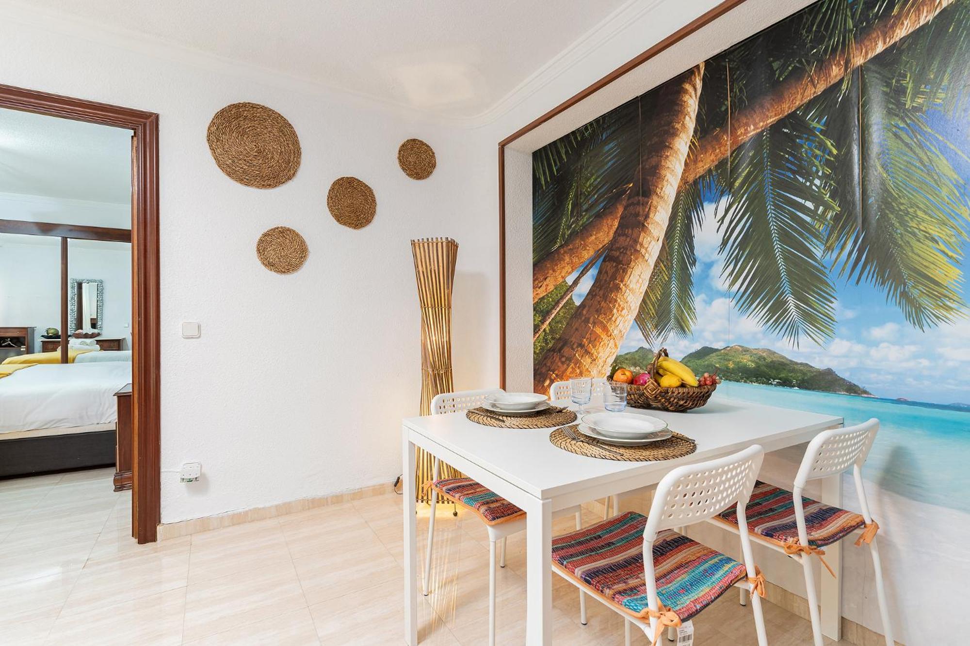Blonzu Tailandia Apartment Торемолинос Екстериор снимка